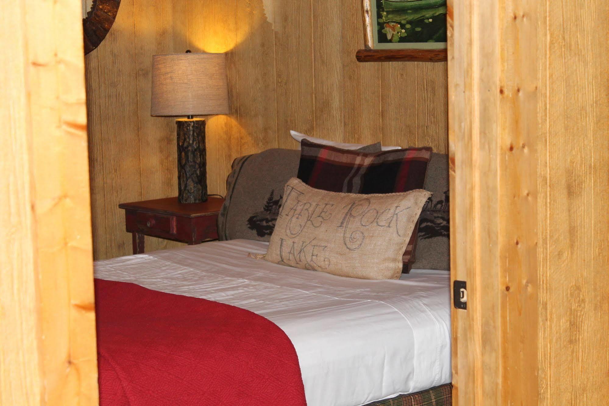 Bear Creek Lodge Cabin Resort Reeds Spring Dış mekan fotoğraf