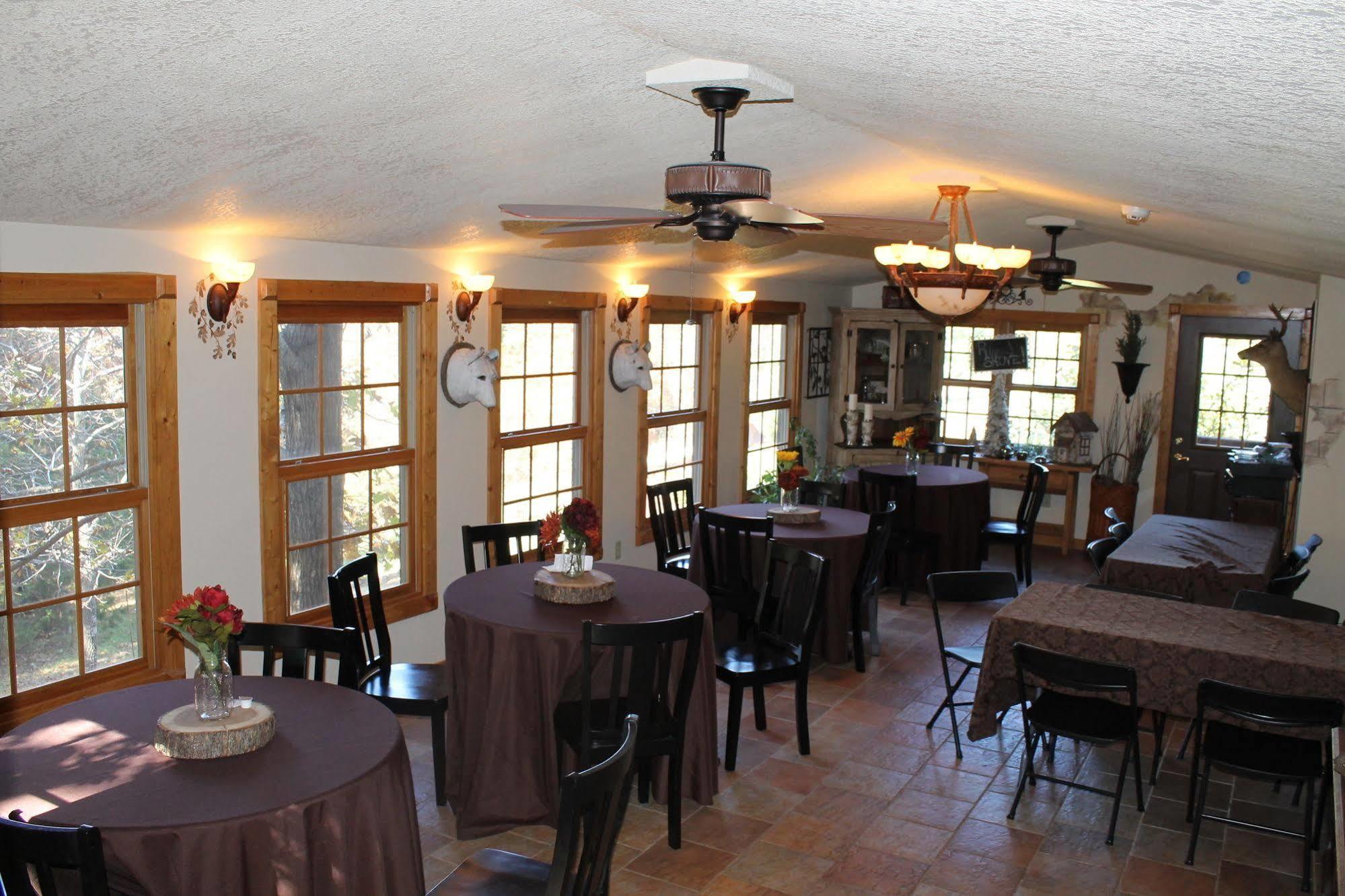 Bear Creek Lodge Cabin Resort Reeds Spring Dış mekan fotoğraf